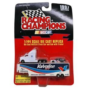 1997 RACING CHAMPIONS VALVOLINE NASCAR DIECAST 1:144  STOCK CAR CAB TRAILER TOY